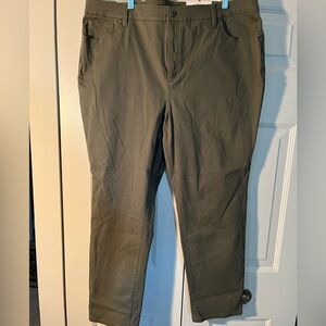 Style & Co Olive Straight Leg Soft Classic 5 Pocket